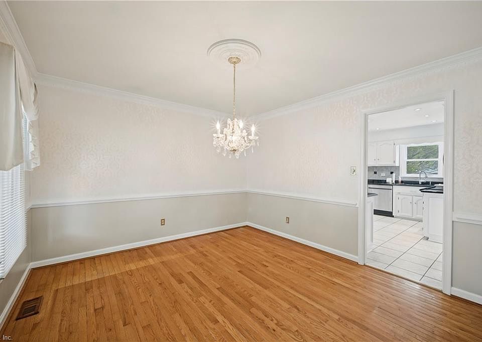 1st image of 1836 Summerhedge Close
