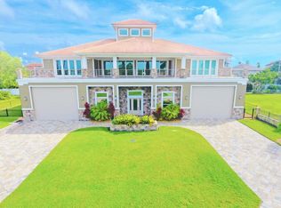 91 Dolphin Cir #0, Naples, FL 34113