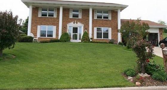 1st image of 751 Cambridge Dr