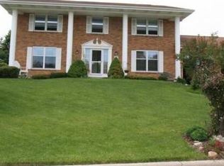 751 Cambridge Dr, Janesville, WI