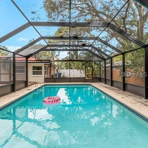 3 bed, 3.0 bath, 2199 sqft, $5,250 — Photo 3