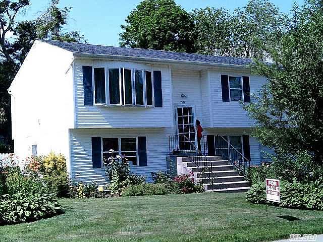 2nd image of 75 Brier St