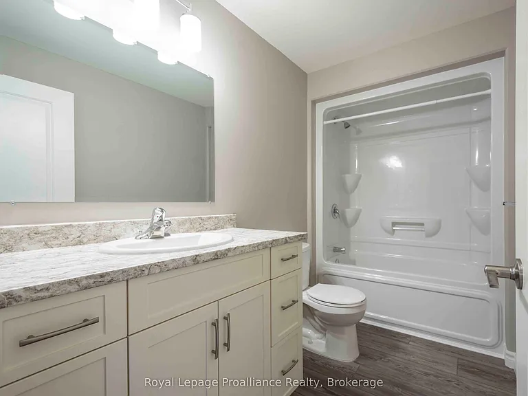 47 Dewal Pl — Photo 12