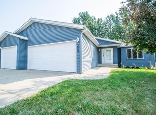 2933 Kost Pl, Bismarck, ND 58503