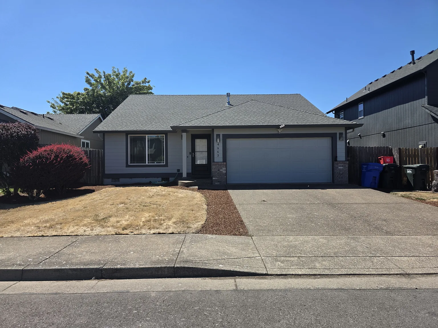 3 bed, 1258 sqft, $2,475 — Photo 2