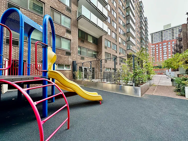160 W 97th St #11D — Photo 24