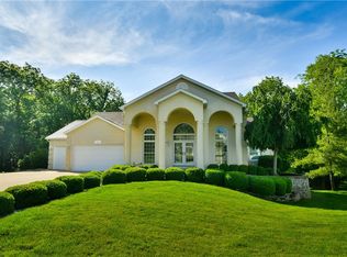 1131 Woodridge Ct, Decatur, IL 62526