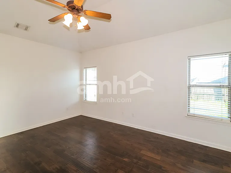 440 Green Willow Cv — Photo 11