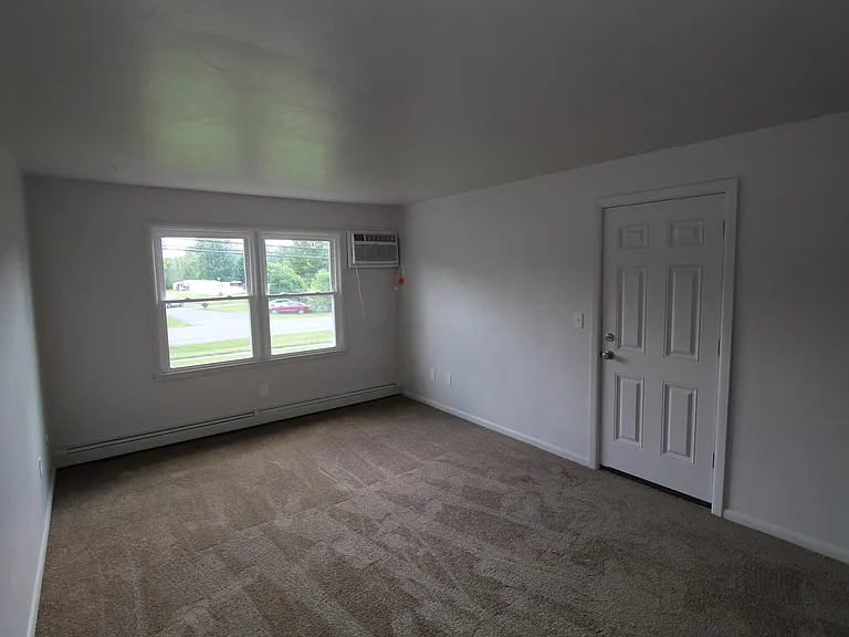 11125 Youngstown Pittsburgh Rd #4 — Photo 16