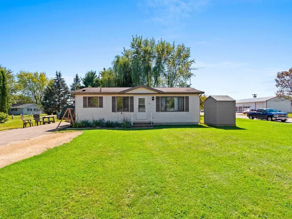 26 Carnation Ct, Clintonville, WI 54929