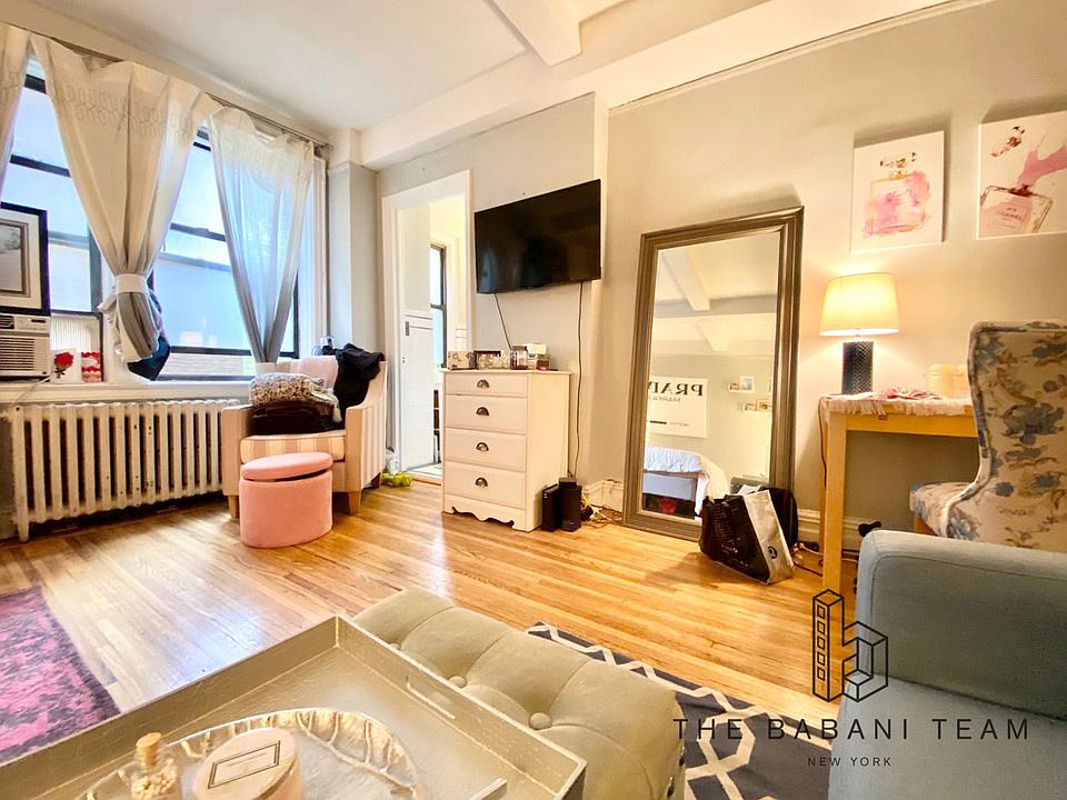 2nd image of 457 W 57th St #316A