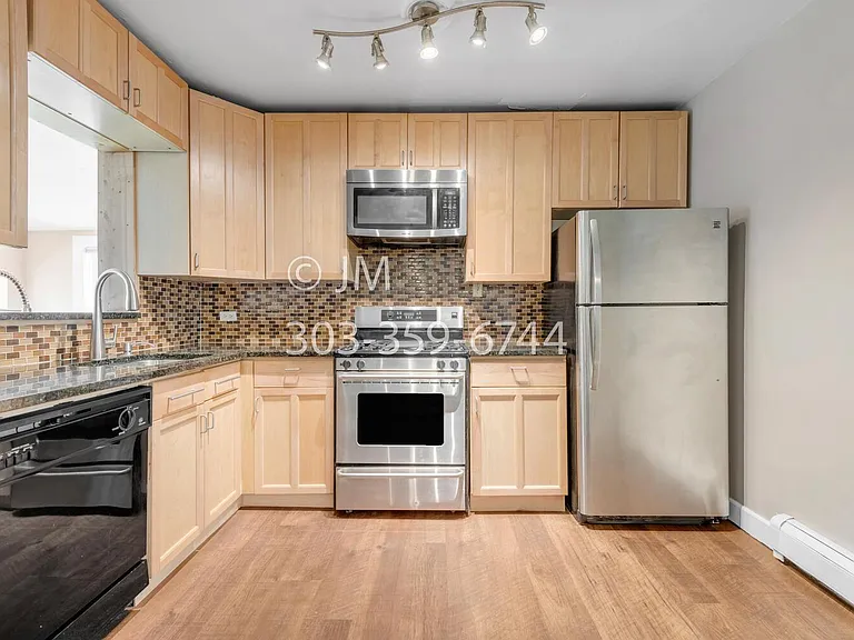 3423 E 29th Ave — Photo 7