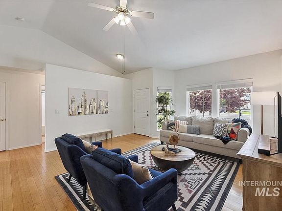 5th image of 16915 N Waterford Way