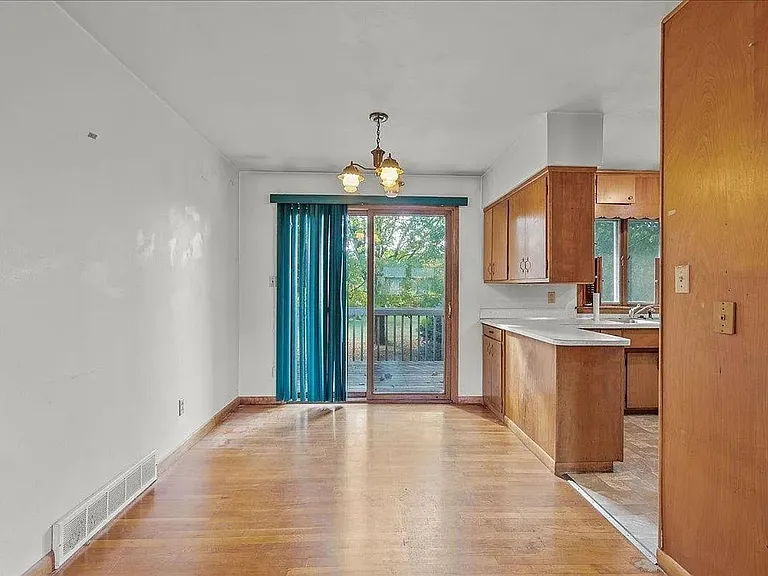 816 W 28th St — Photo 3