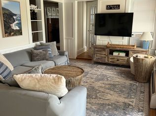 9 Riverside Dr #1, Waterford, CT 06385