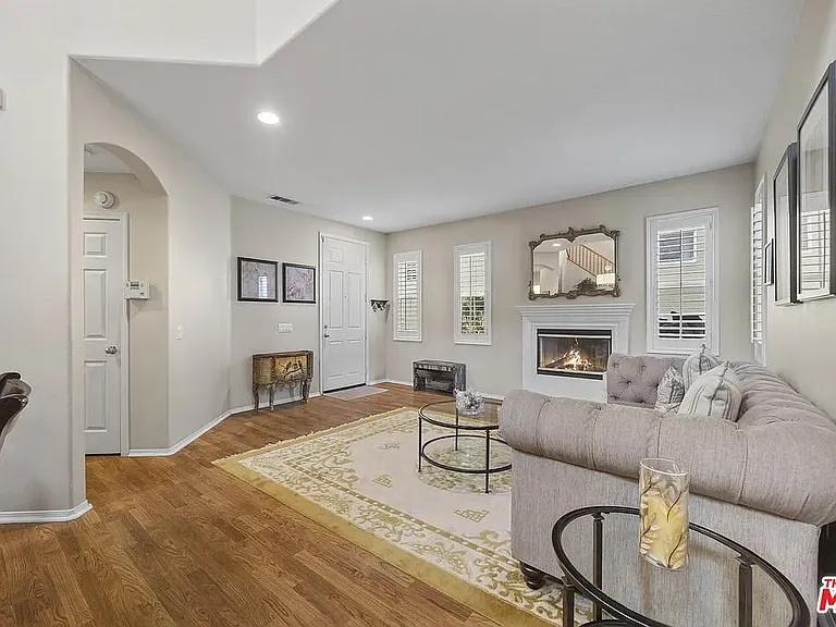 24127 Joshua Dr — Photo 2