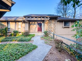 131 Woodbridge Dr, Hendersonville, NC 28739