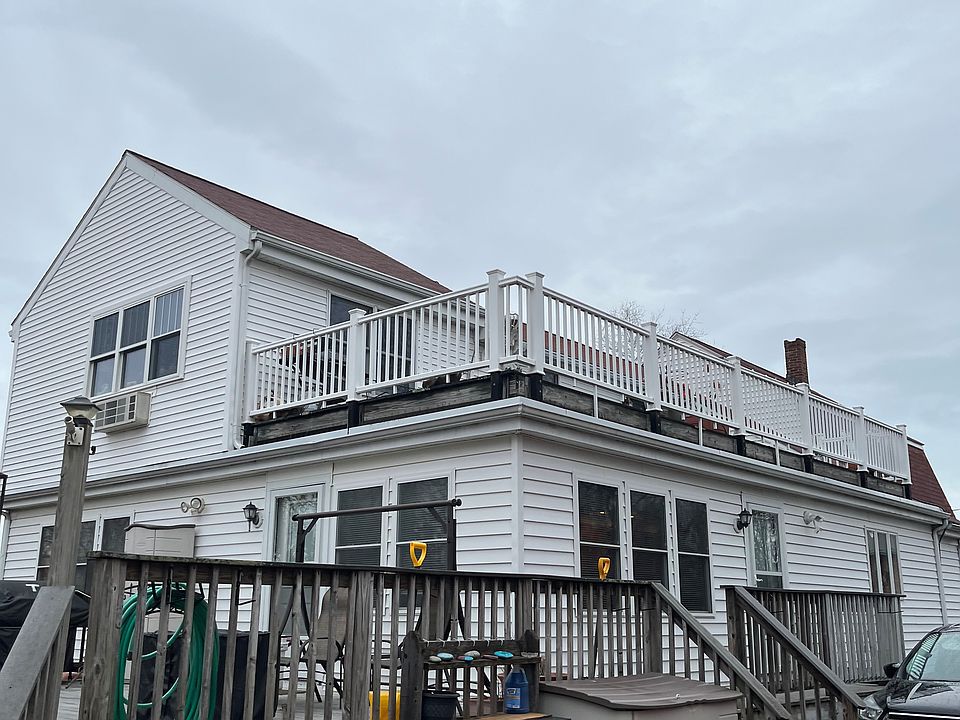 1st image of 17 Hill St #2