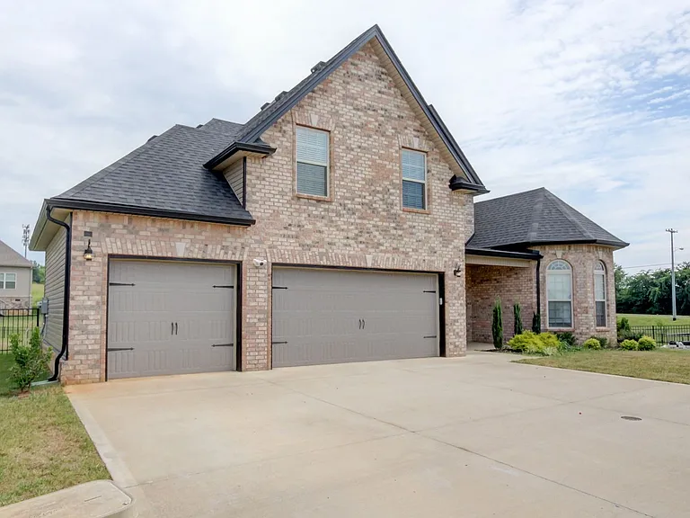 541 Low Country Ct — Photo 57