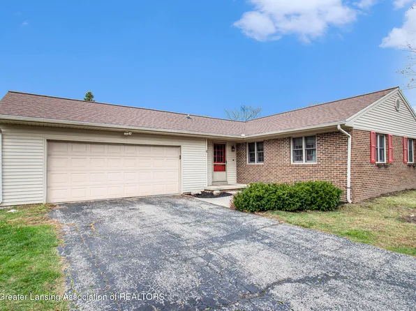 4 Laura Ln, Dewitt, MI 48820