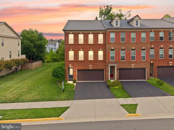 6629 Bartrams Forest Ln, Haymarket, VA 20169