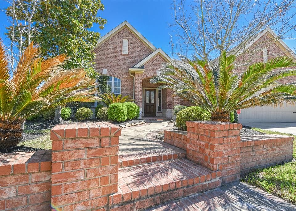 1st image of 18307 E Laura Shore Dr