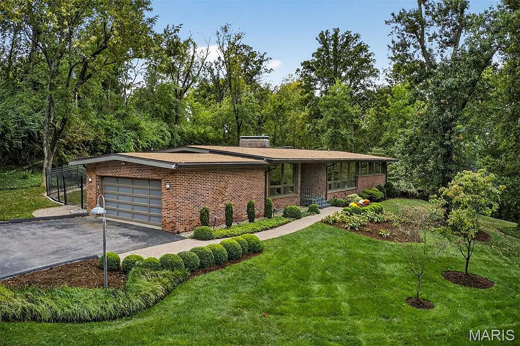 4 Dogwood Ln photo 1