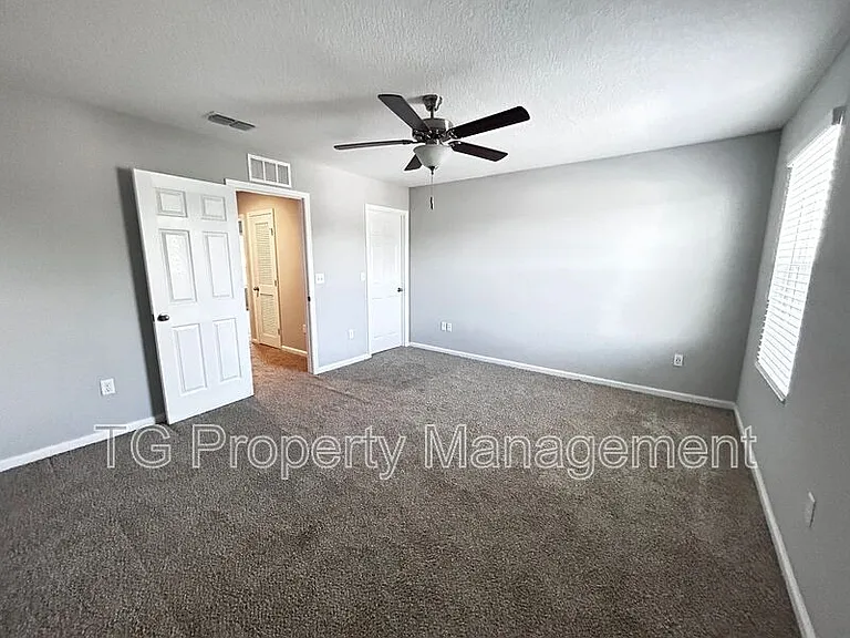 5229 Walkers Ridge Dr — Photo 14