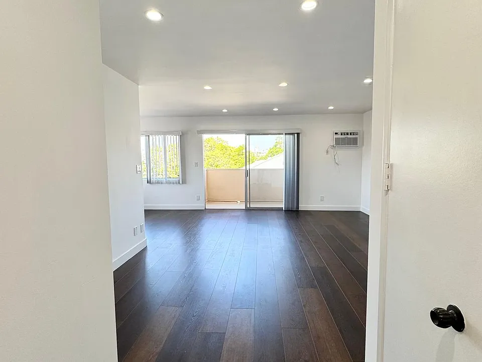 Unit Entrance