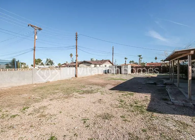 2964 N 53rd Dr — Photo 1