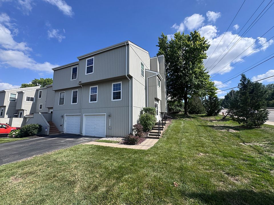 1st image of 8693 W 108th Pl