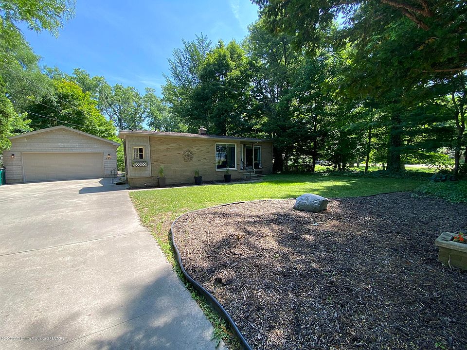 1st image of 5921 Woodgate Dr