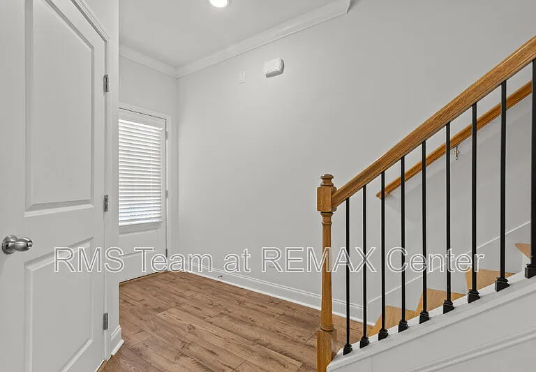 5125 Hillington Way — Photo 3