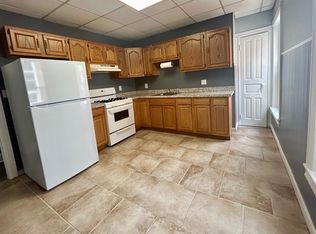 42 S 17th St #2F, Allentown, PA 18104