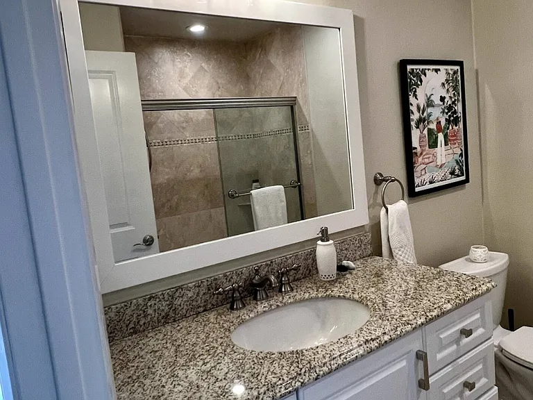 6690 Vista Del Mar #C — Photo 10