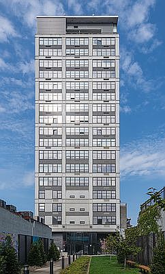 1st image of 424 Bedford Ave APT 8A