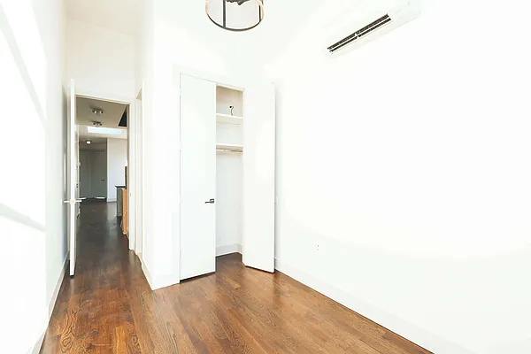 Rented by Nooklyn NYC LLC | media 16