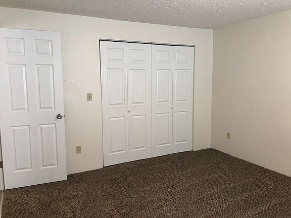 2nd image of 1234 W Lakeside Dr