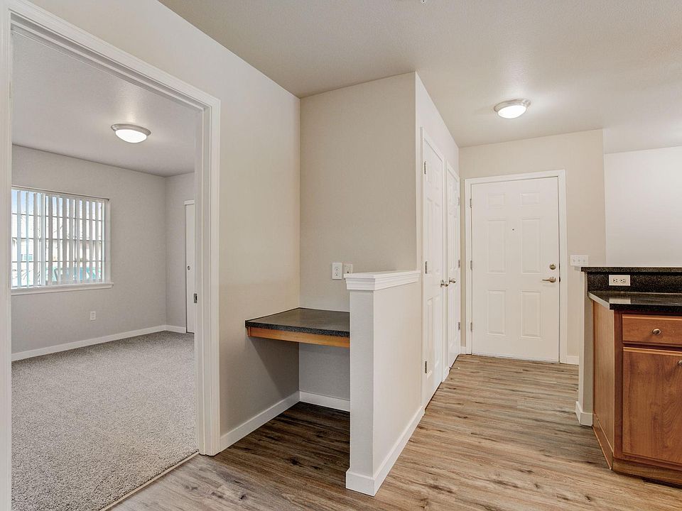 Upgraded 3 bed, 2 bath