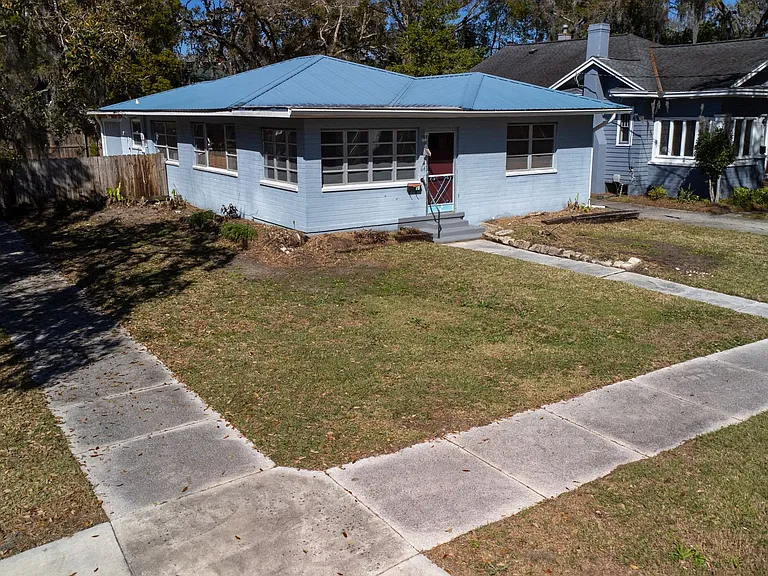 64 Fullerwood Dr — Photo 39