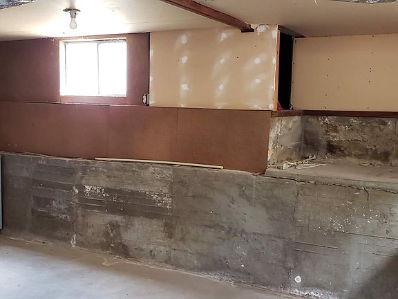 350 square foot room (cellar) under the house