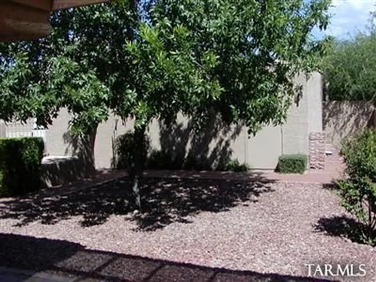 4478 E Kleindale Rd — Photo 11