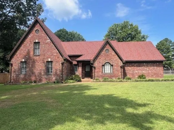 9135 Greenbrier Cv, Germantown, TN 38139