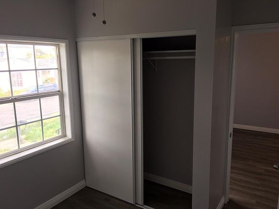5th image of 4800 Mascot St