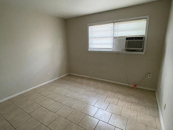 2nd image of 323 E 6th St #1