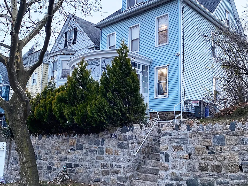 24 Sherwood Ave #2