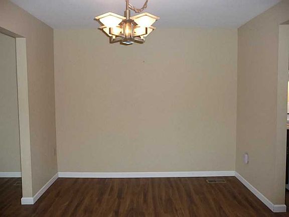 5th image of 131 Bellwood Ct