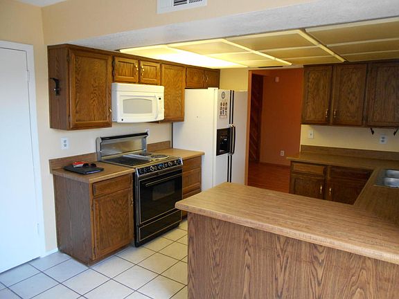 5th image of 4402 W Lewis Ave