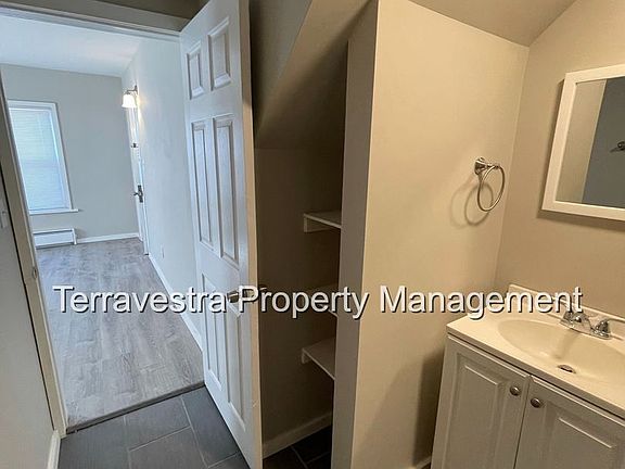 5th image of 309 E Main St #B