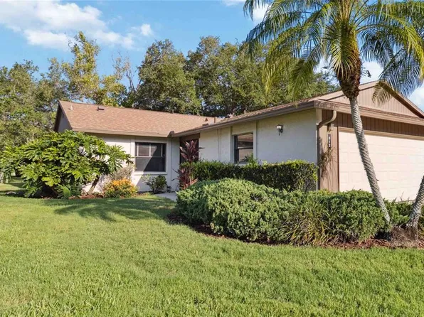 612 Oak Hill Cir #16, Sarasota, FL 34232